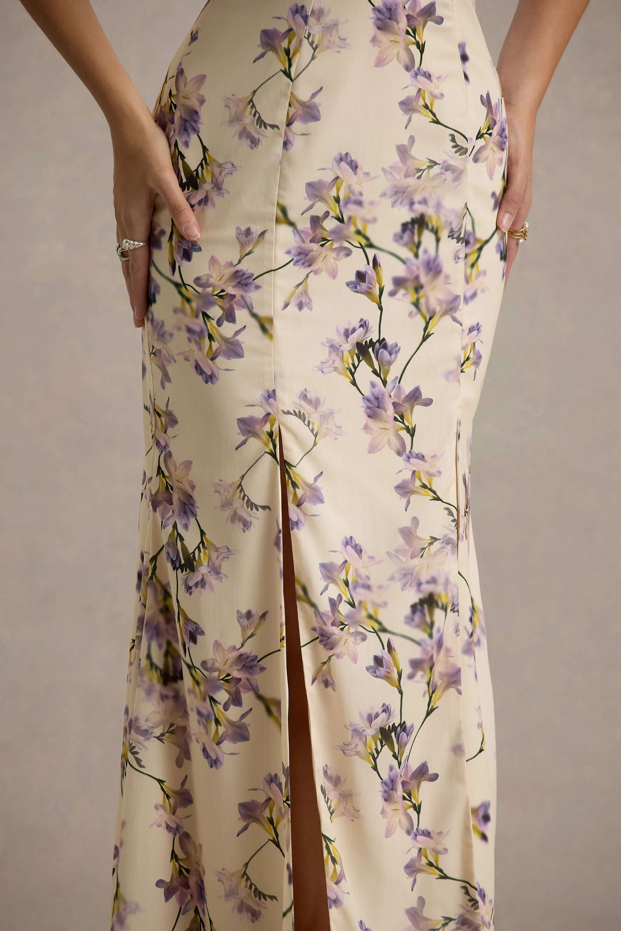 10853-stila-lemon-floral-print-plunge-neck-maxi-dress-with-high-front-split-1.webp