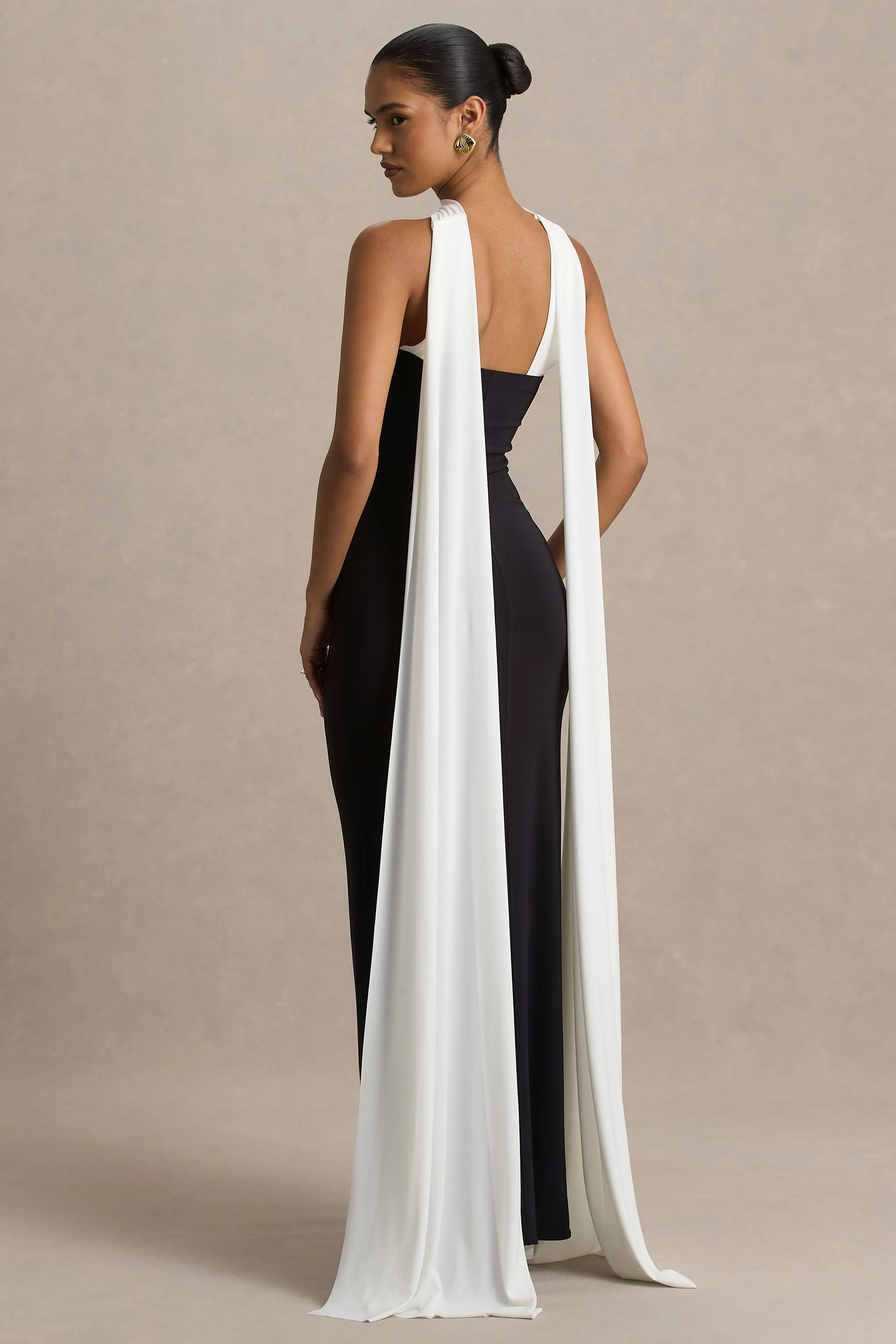 15052-kelilah-black-and-white-bandeau-maxi-dress-with-scarf-1.webp