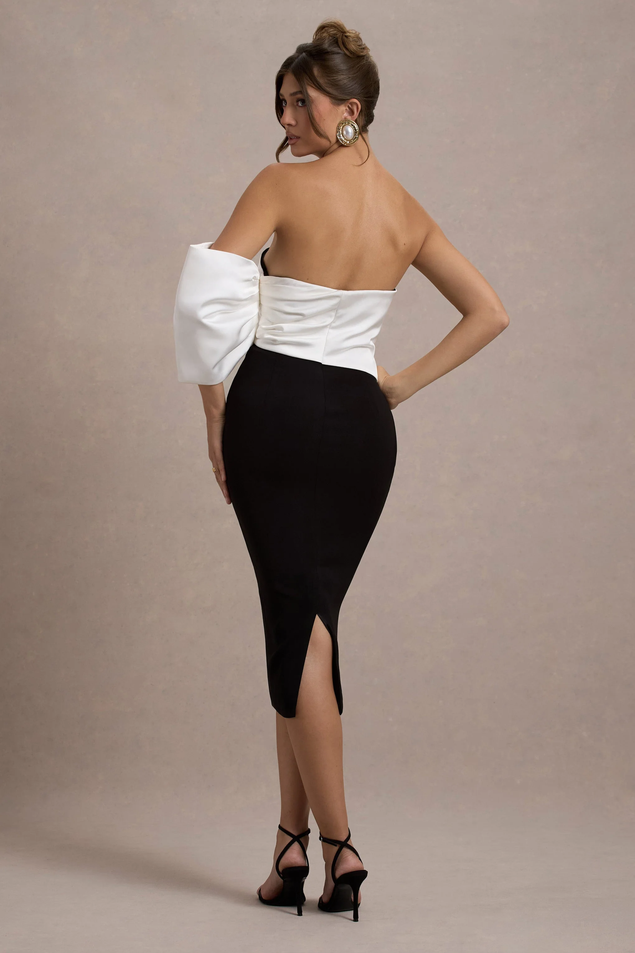 15547-perception-black-and-white-asymmetric-one-sleeve-midi-dress-1.webp