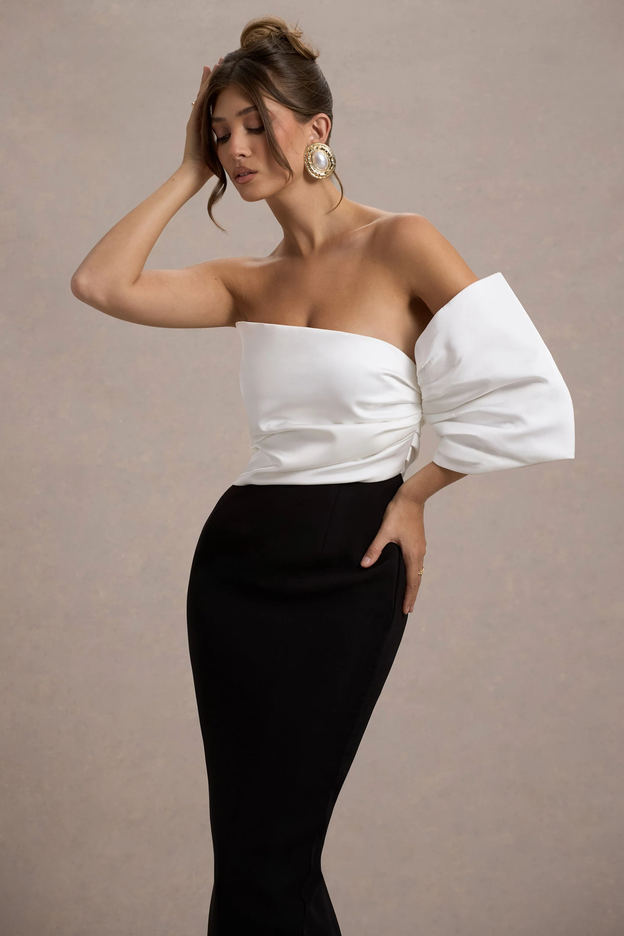15547-perception-black-and-white-asymmetric-one-sleeve-midi-dress-1.webp