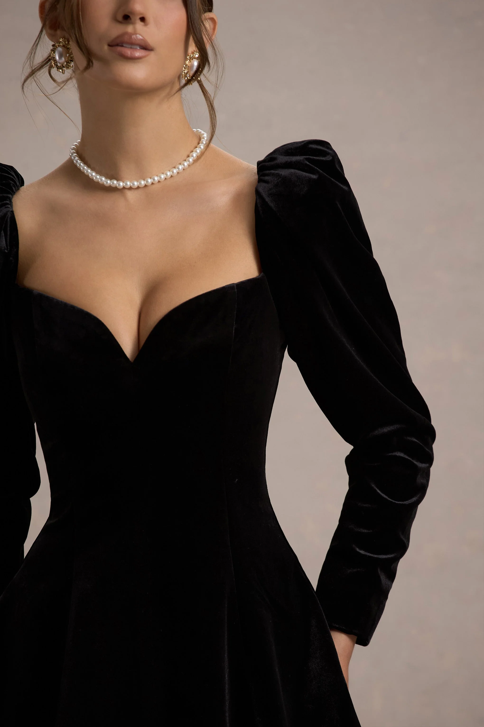 15725-shirley-black-velvet-sweetheart-puff-sleeve-mini-dress-1.webp