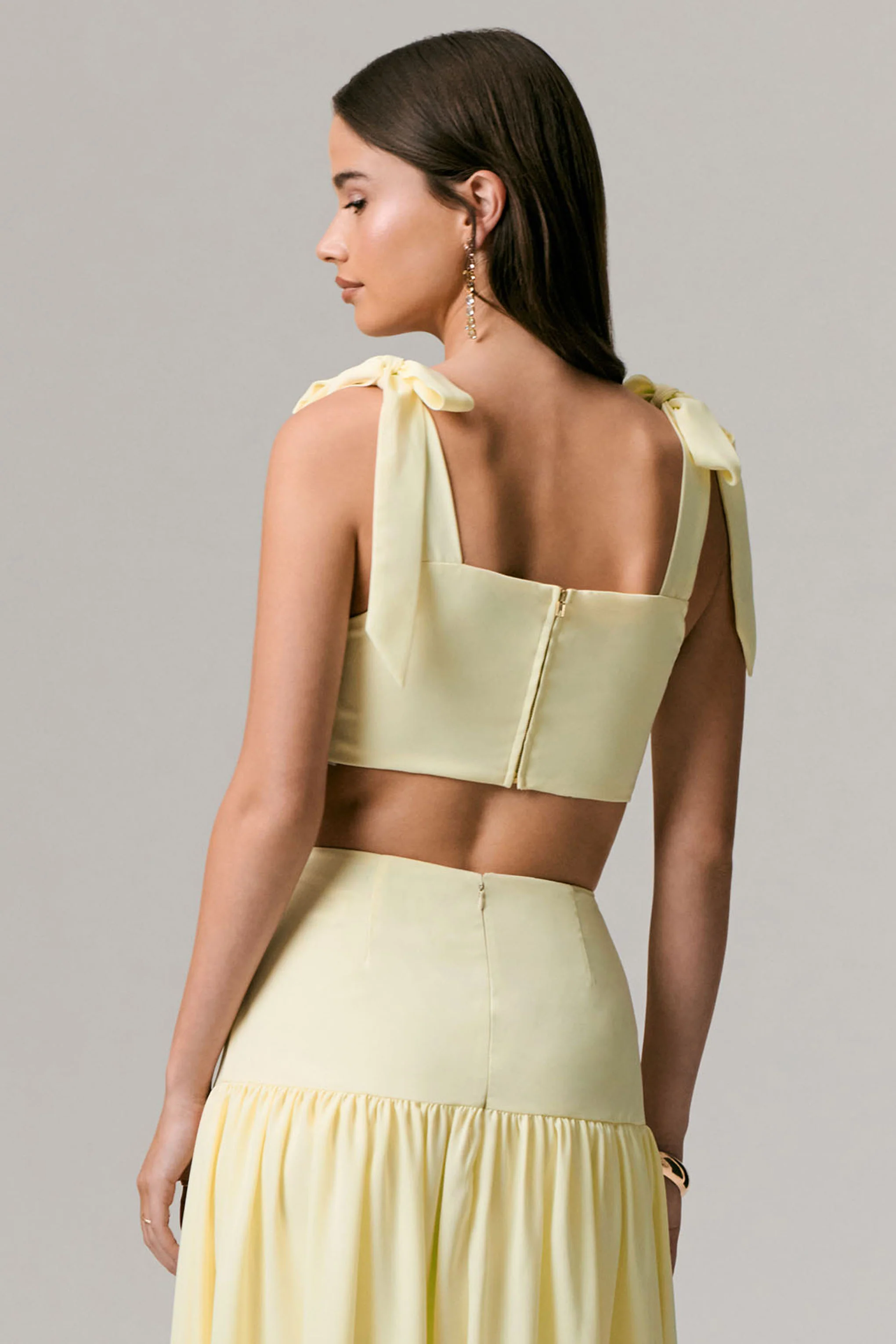 18449-elodie-lemon-tie-strap-crop-top-1.webp