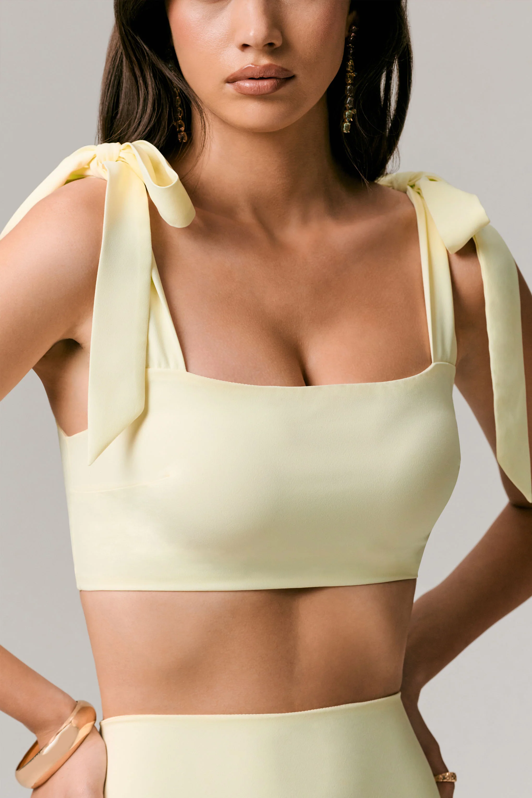 18449-elodie-lemon-tie-strap-crop-top-1.webp