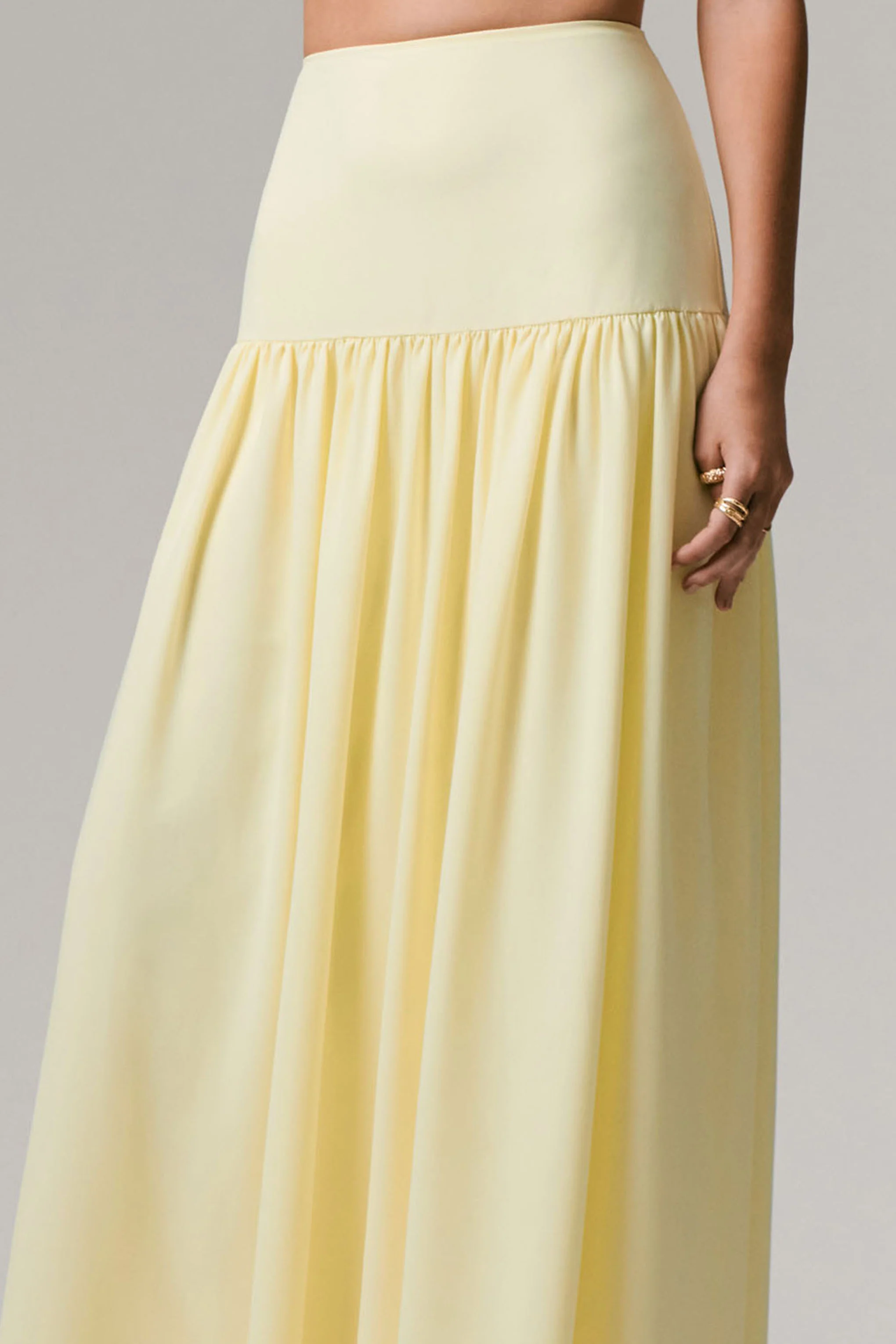 18462-reminiscent-lemon-ruched-maxi-skirt-1.webp