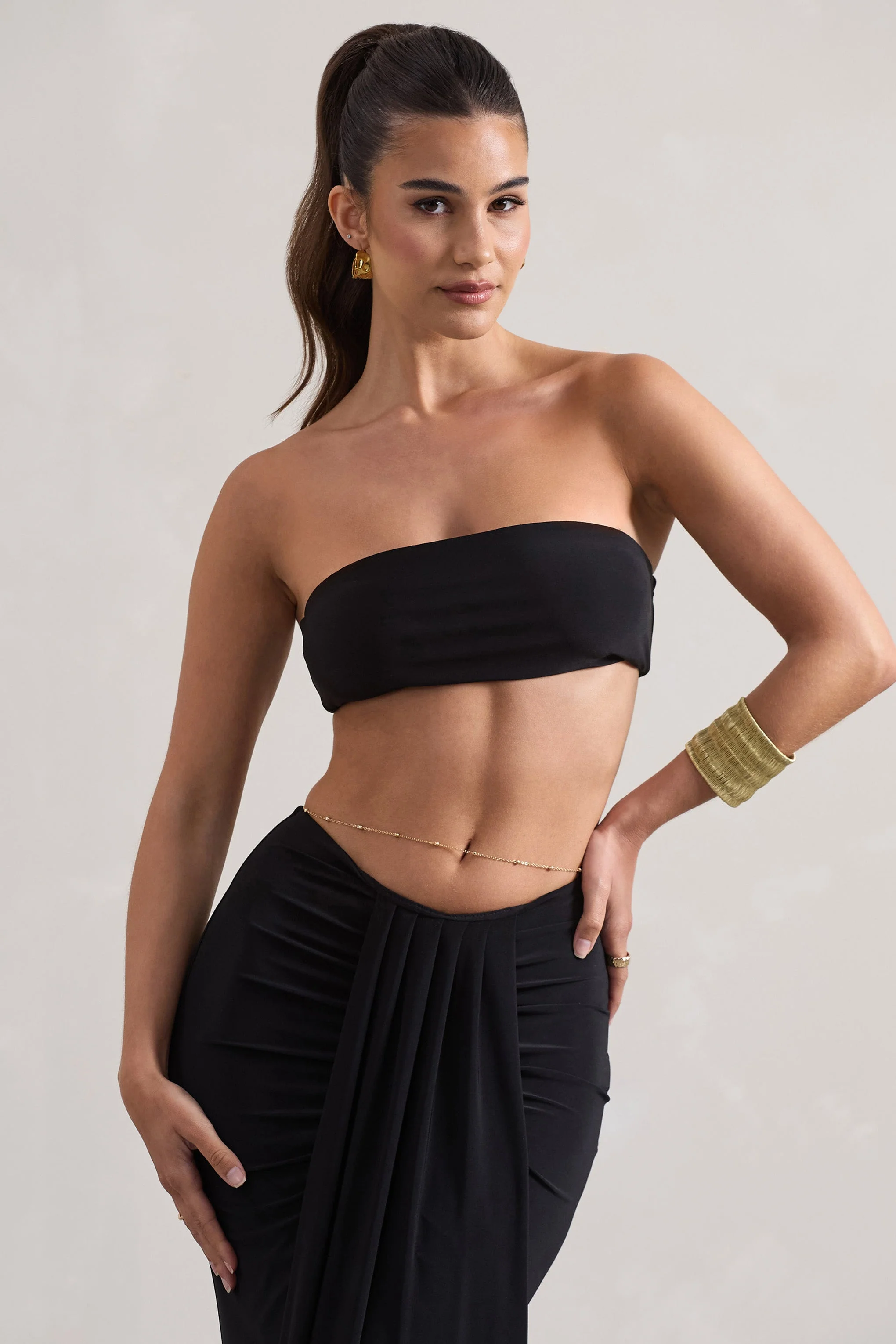 20745-vada-black-bandeau-crop-top-1.webp