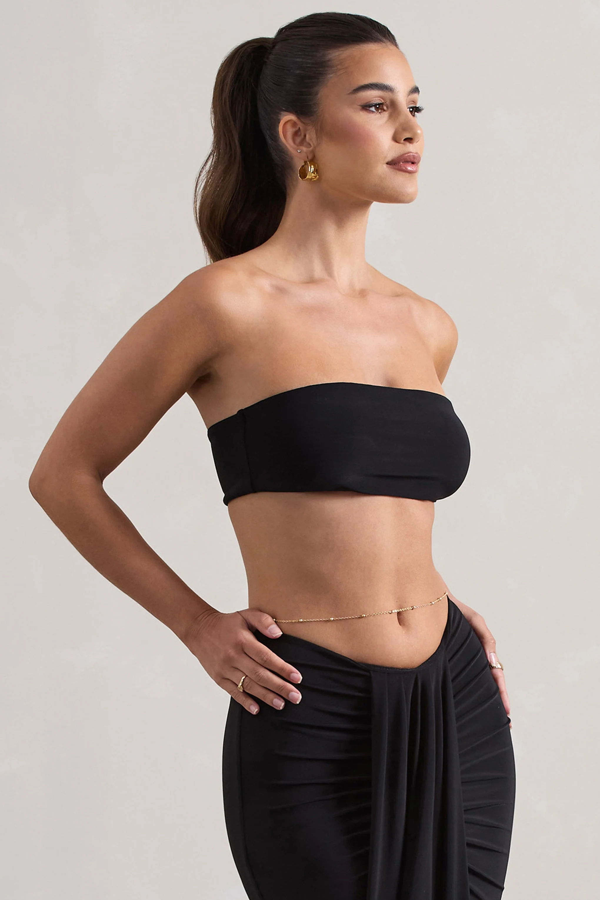 20745-vada-black-bandeau-crop-top-1.webp