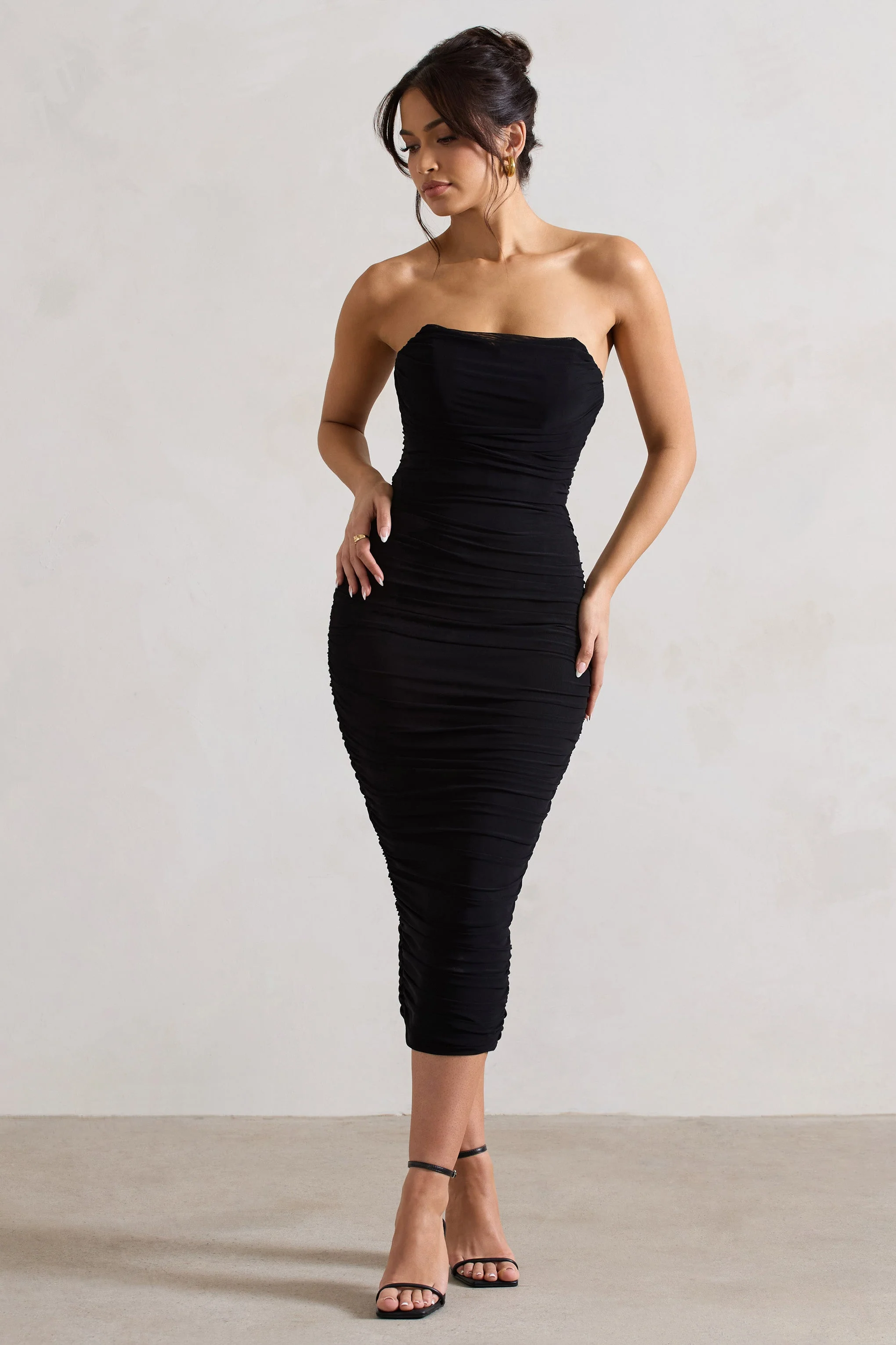 2897-nylah-black-ruched-corset-bodycon-midi-dress-1.webp