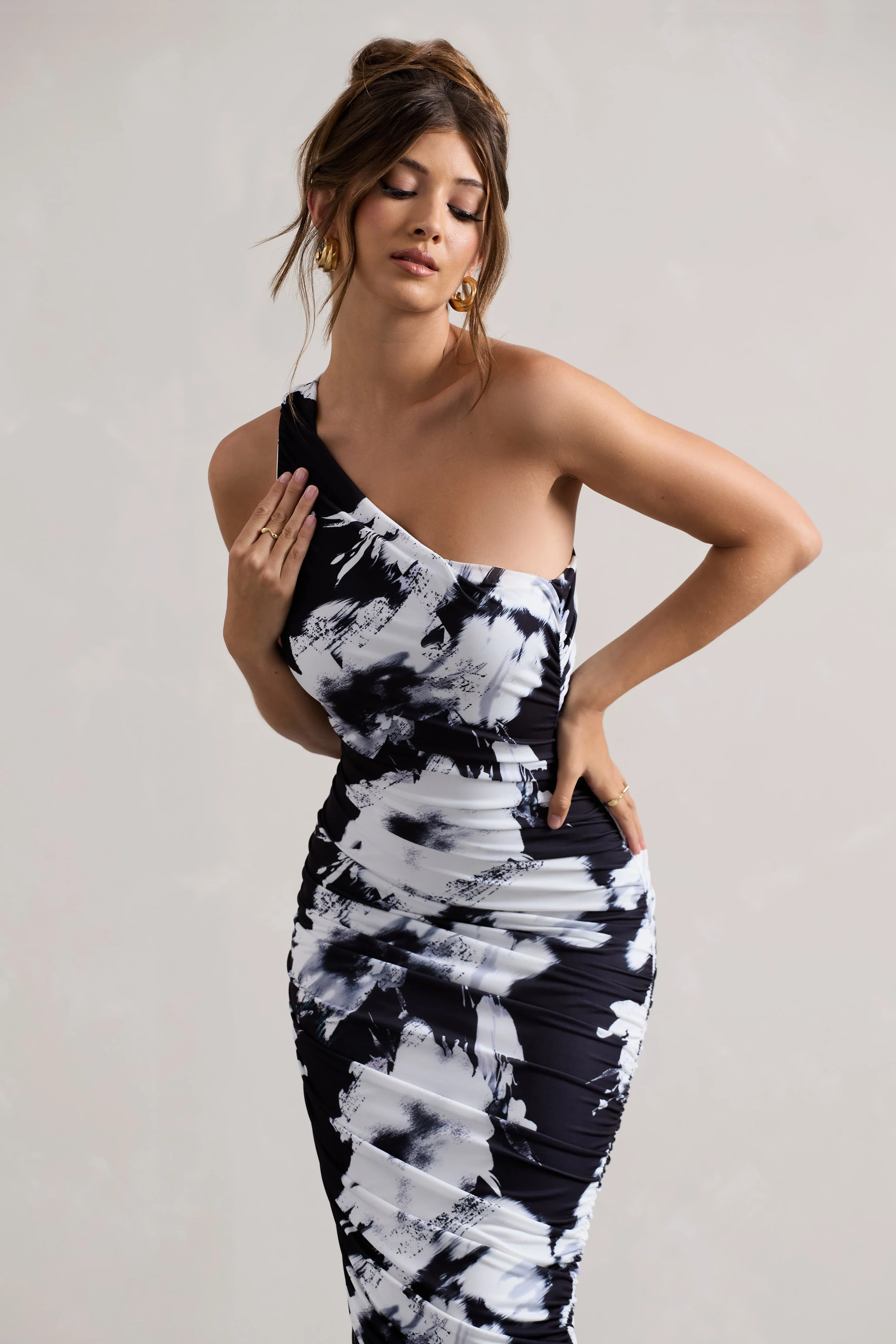 3854-dorit-monochrome-floral-print-one-shoulder-asymmetric-ruched-midi-dress-1.webp