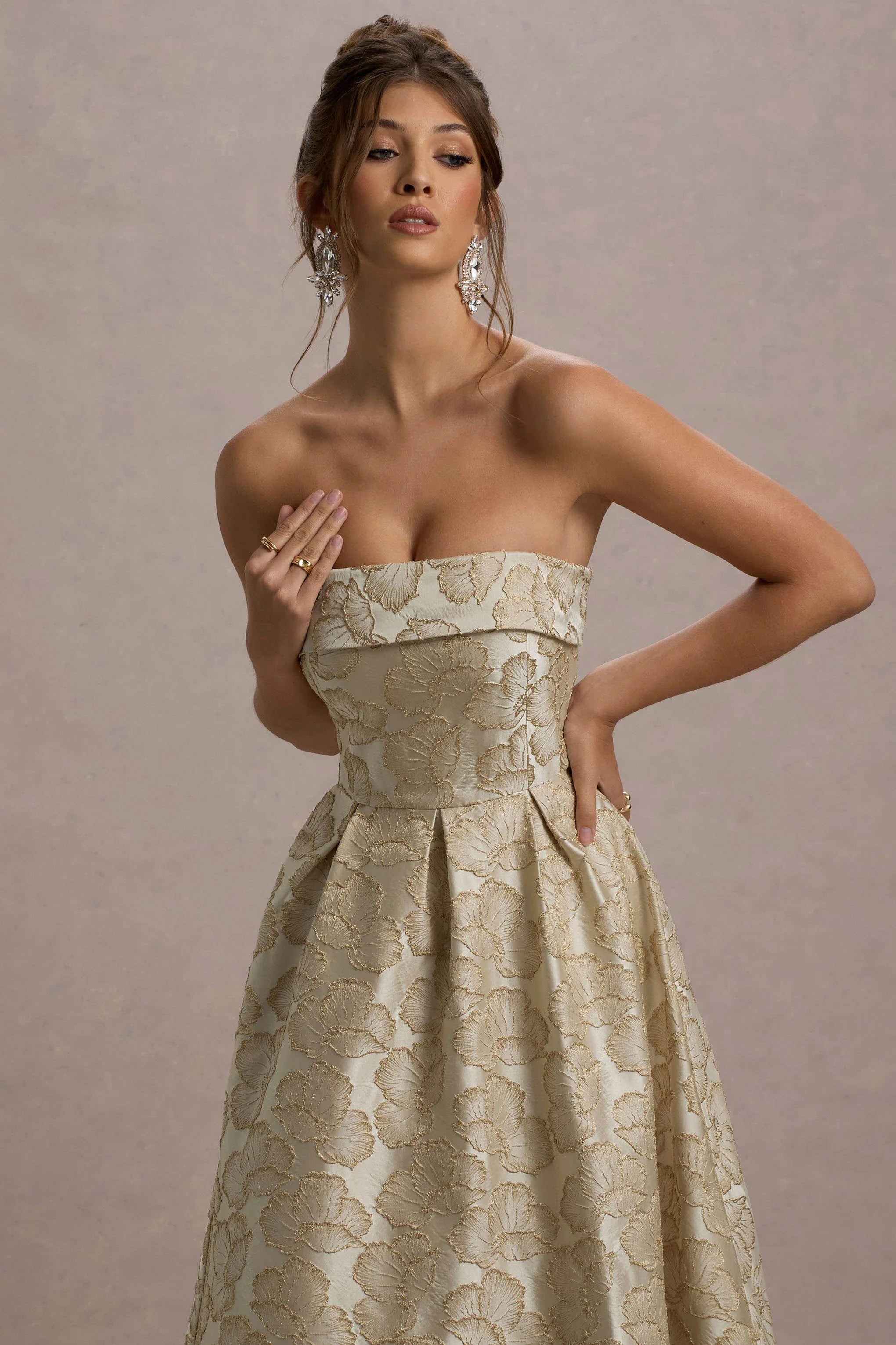 6909-zuma-gold-metallic-jacquard-strapless-midi-dress-1.webp
