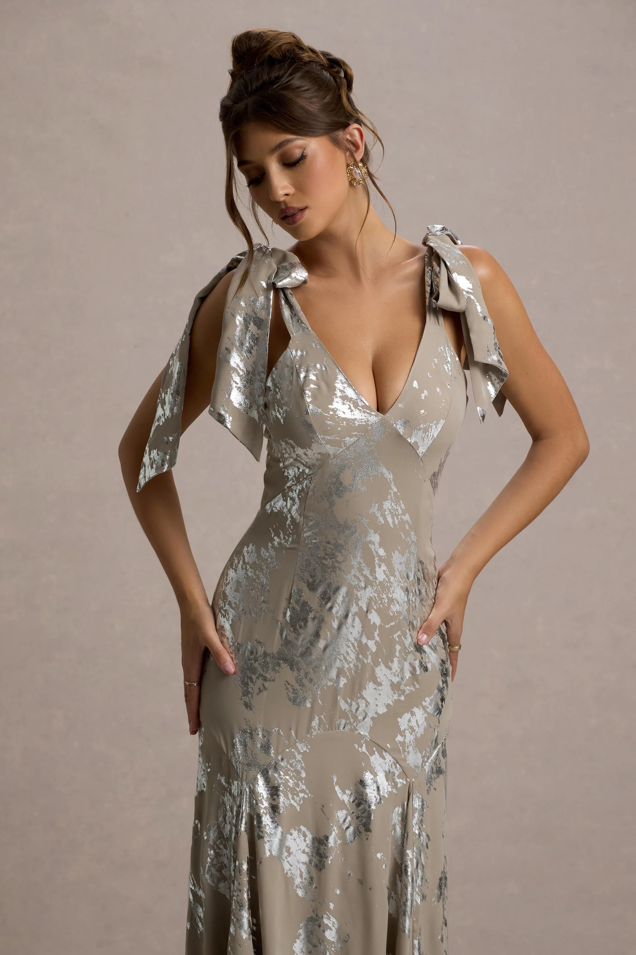 6916-lula-champagne-metallic-plunge-neck-maxi-dress-with-bow-straps-1.webp