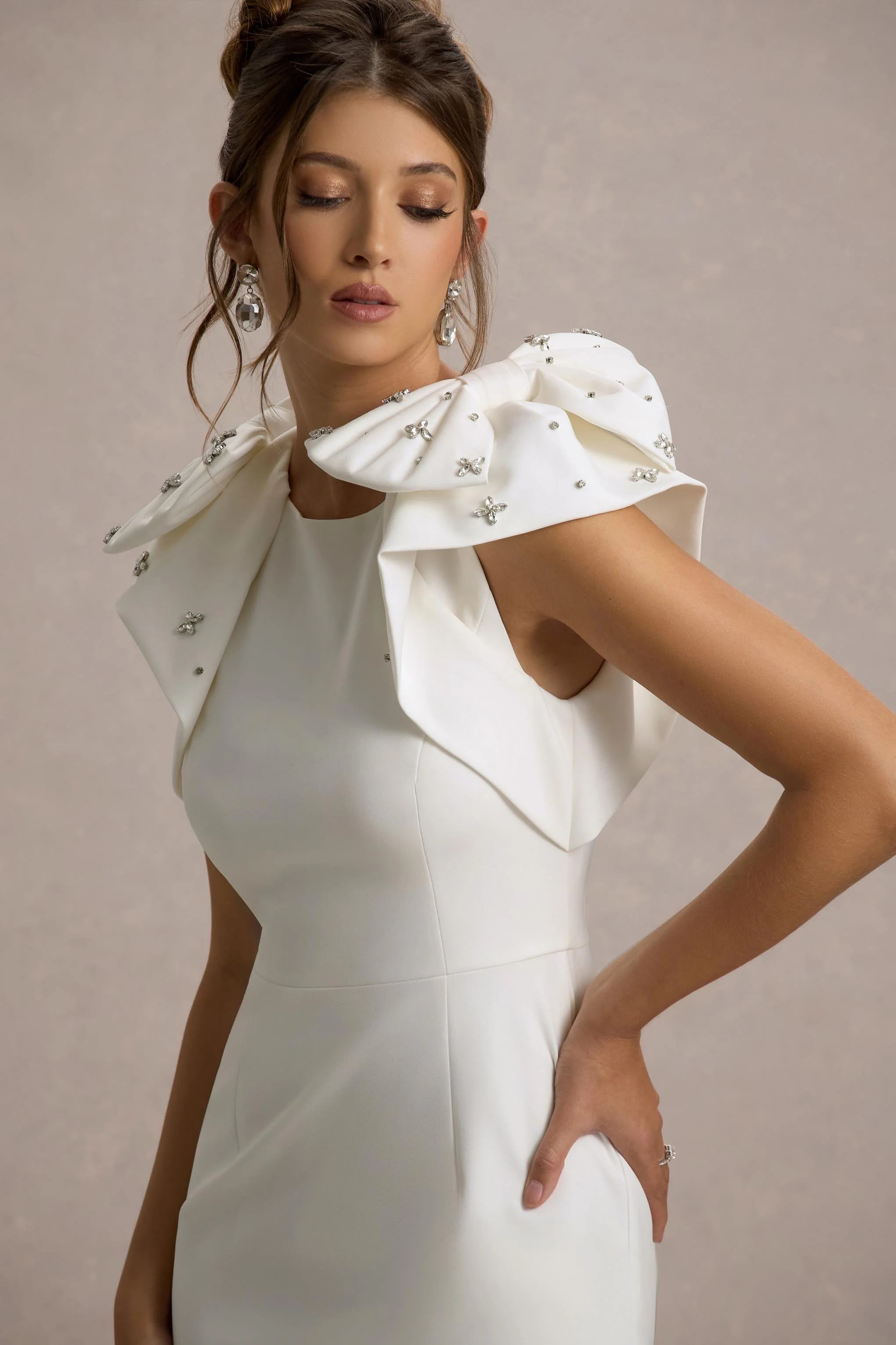 6937-aubrie-ecru-midi-dress-with-bow-details-1.webp